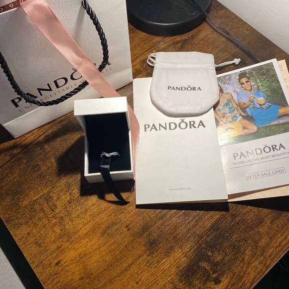 Women Pandora Ring size 8 - Picture 2 of 2